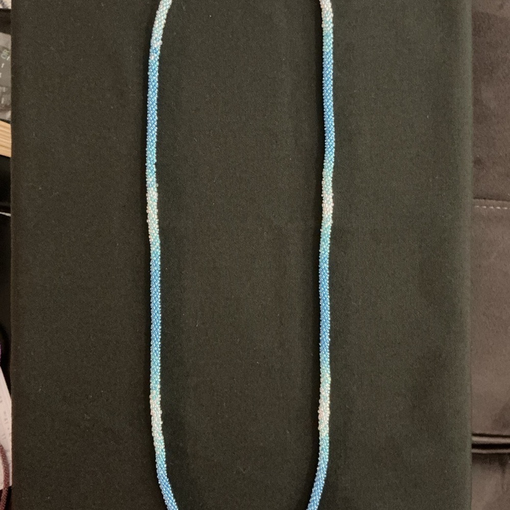 Elegant Blue Beaded Necklace - Picture 2 of 4